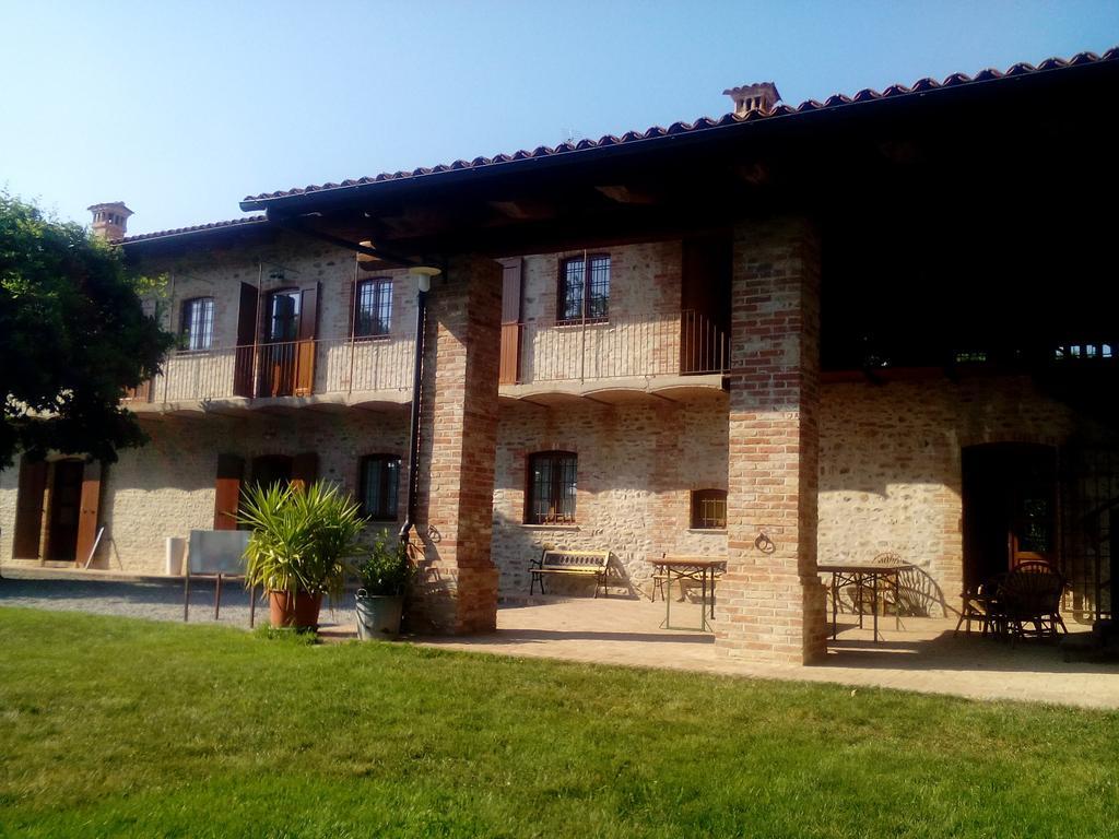 Cascina Stralla Farigliano Exterior foto